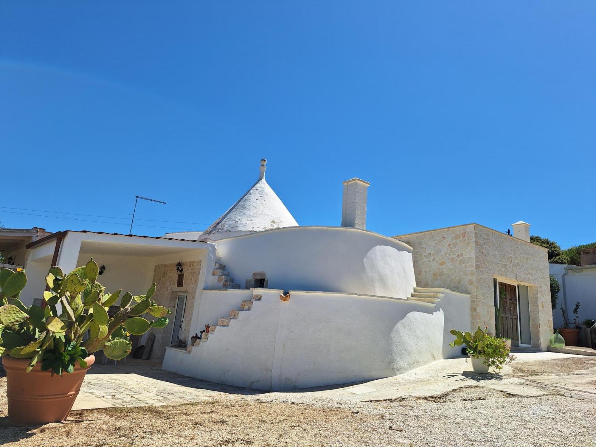 Holiday Home Trullo Antico Ostuni Exterior foto